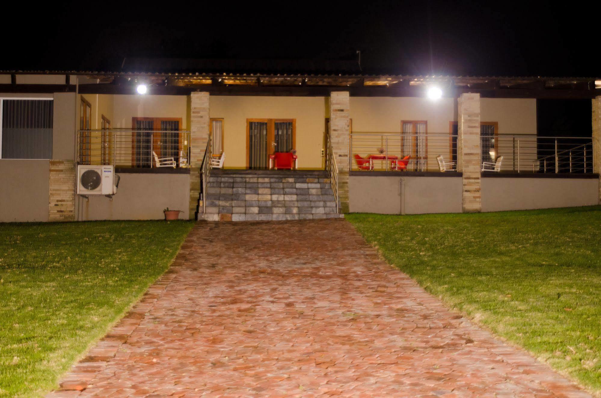 Hotel @ Secunda Exterior foto